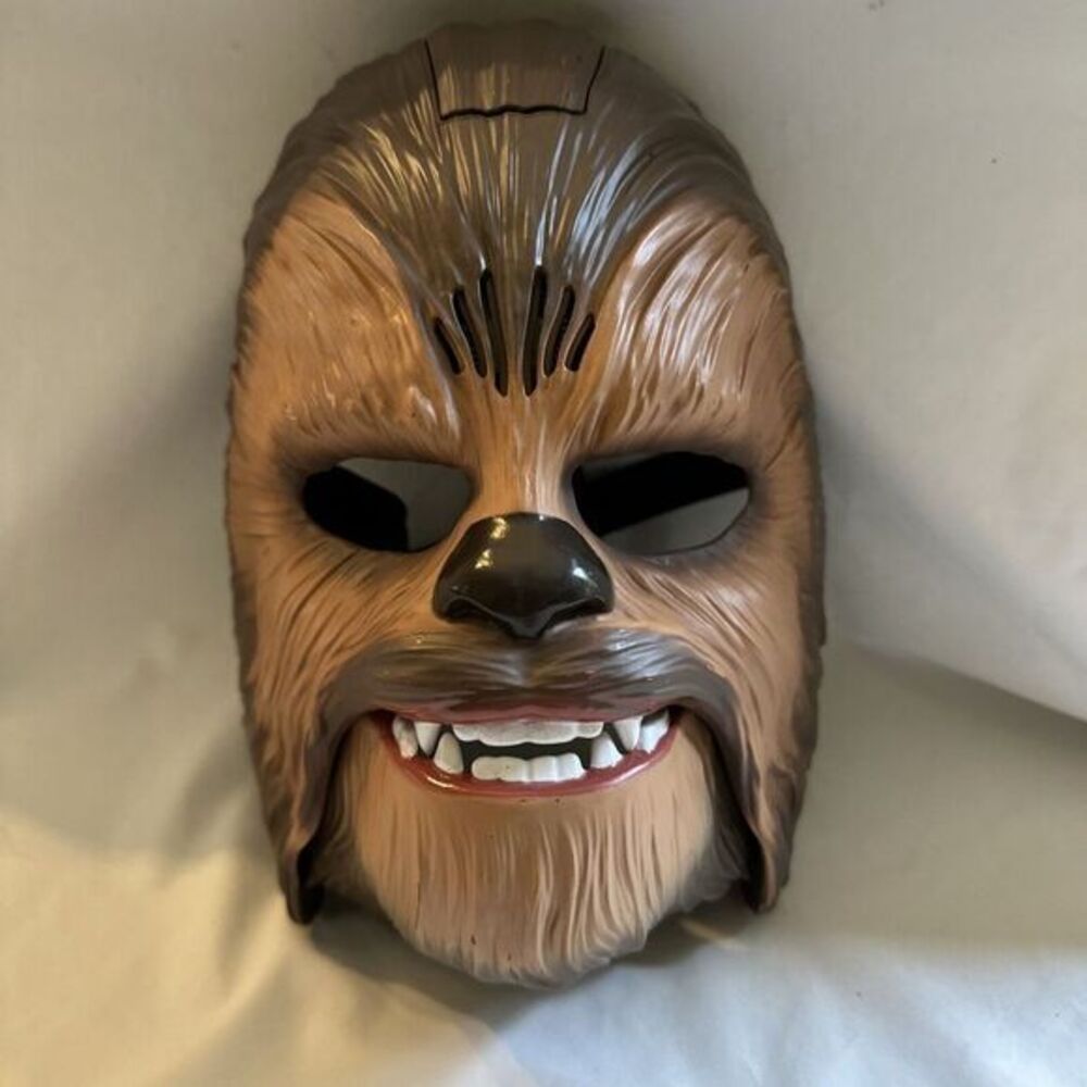 Star Wars Chewbacca Youth Halloween Costume Face Mask Movable Mouth Sounds